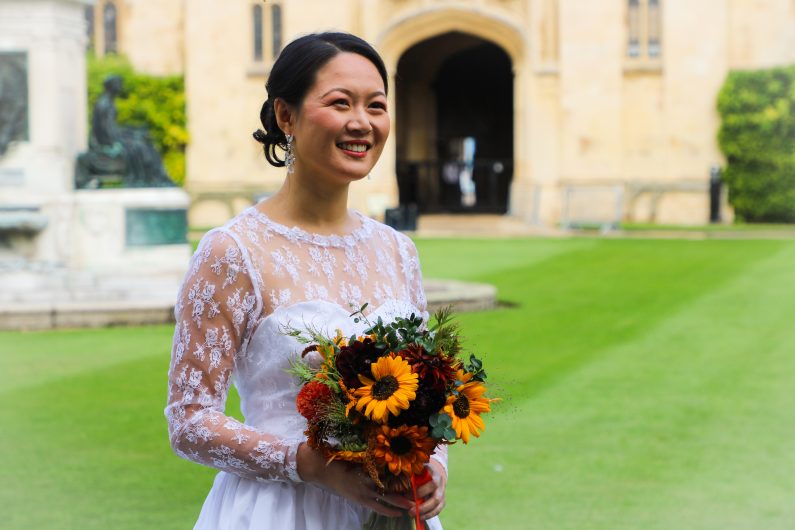 Choosing your British wedding flowers